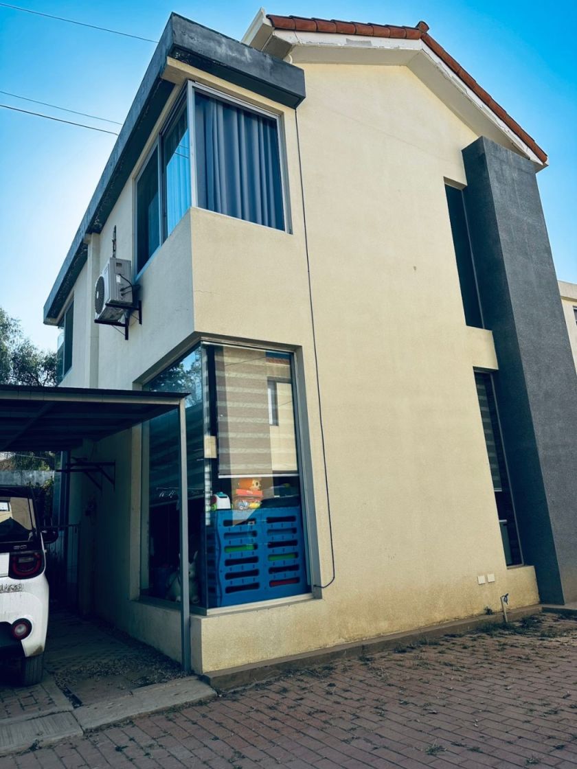 ¡Tu hogar ideal en Tiquipaya! Casa amplia y lista para habitar 🏡