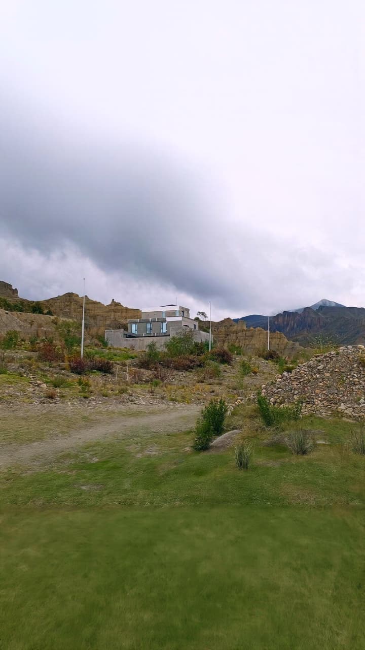 TERRENO DE 400 M2 EN ACHUMANI