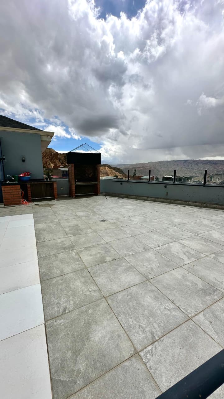 Departamento de 3 dormitorios con terraza privada