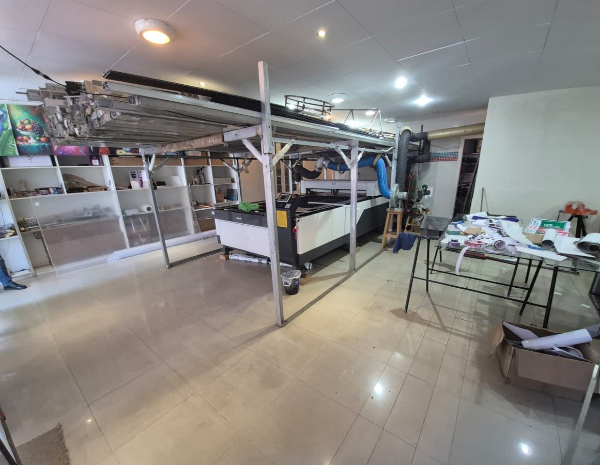 LOCAL COMERCIAL EN CALACOTO
